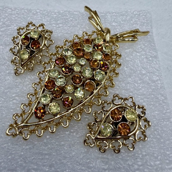 Vintage Art Deco Jonquil and Amber Rhinestone Brooch Clip Earrings - Picture 1 of 4